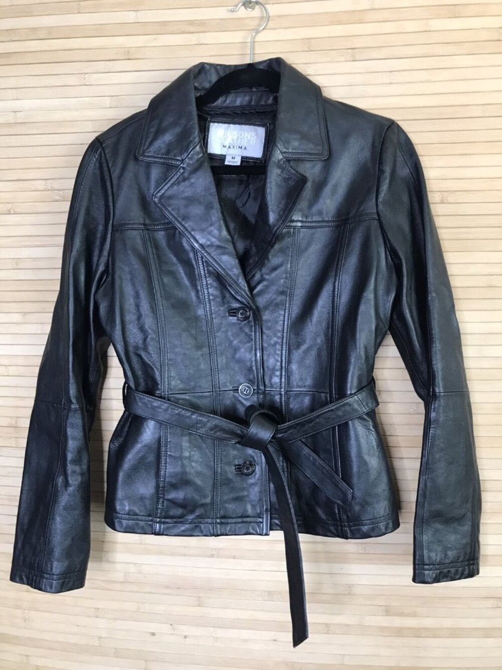 Wilsons Black Leather Jacket sz Medium Belted Zip Removable Thinsulate Liner